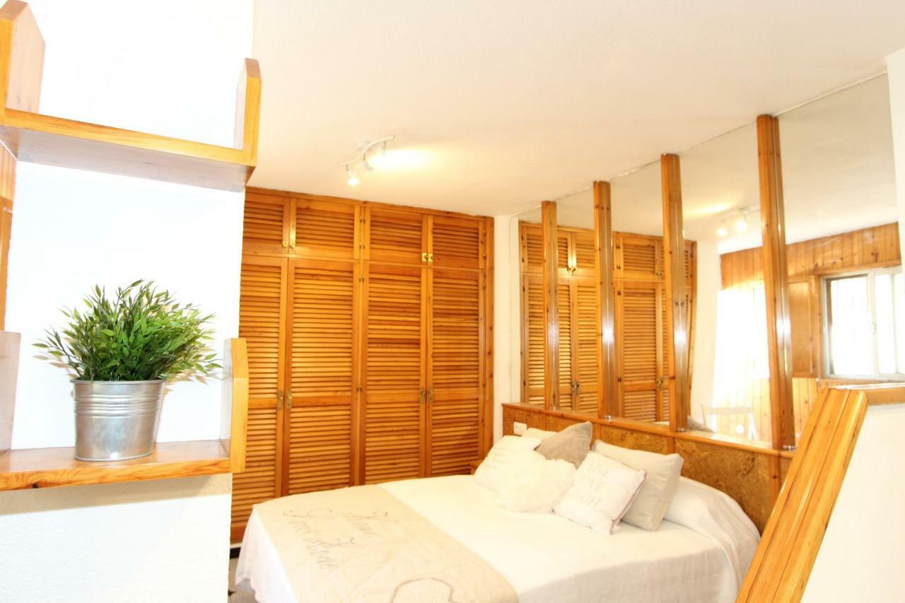 Viviendavelarde Apartment Malaga Exterior photo